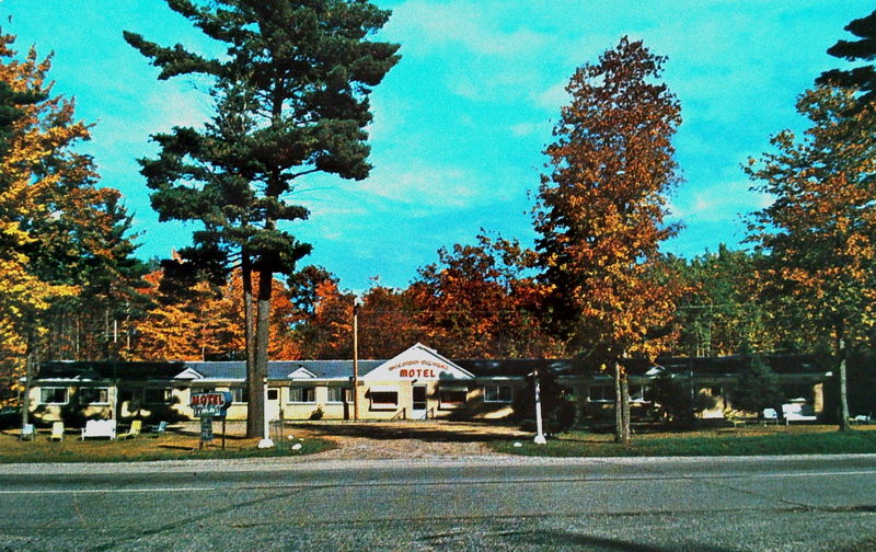 Wisconsin-Michigan Motel - Old Postcard (newer photo)